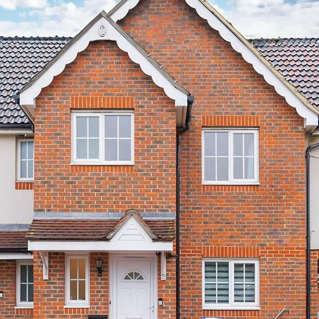 Stylish 3 Bedroom And Free Parking Thamesmead  Buitenkant foto