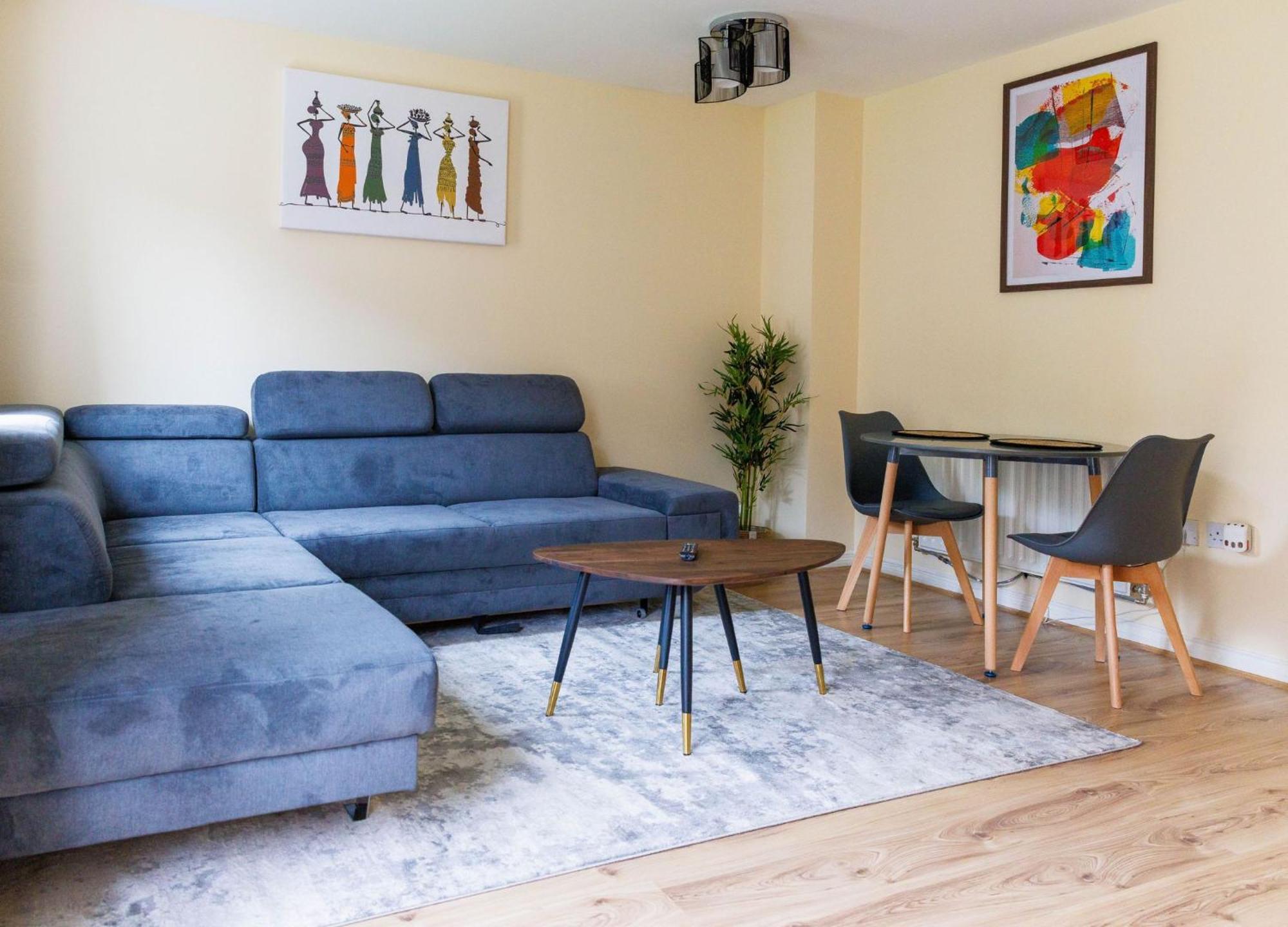 Stylish 3 Bedroom And Free Parking Thamesmead  Buitenkant foto